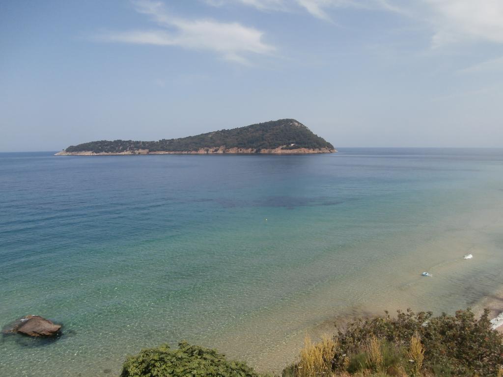 Villa Barouti Койнира Екстериор снимка